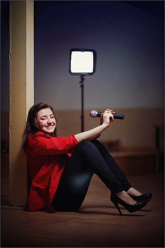 Fotograf reklamy i studio wokalistka